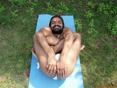 Sarvangabaddhasana